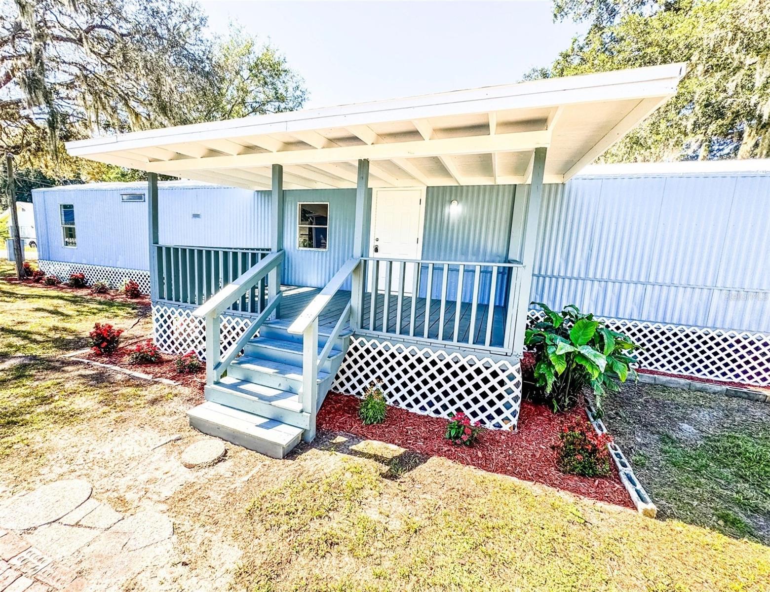 688 4th St, FL