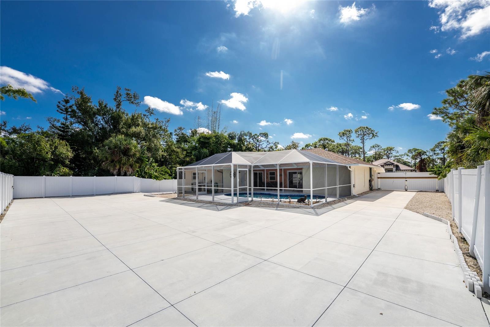 1600 Thomas Street, FL