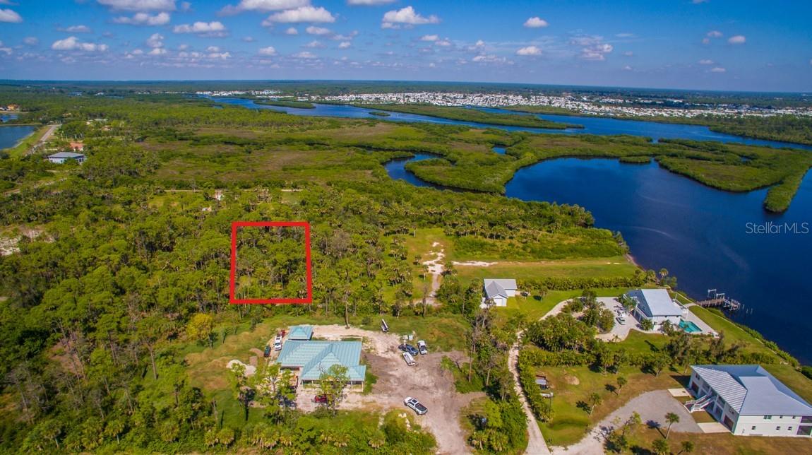 Deer Court, FL