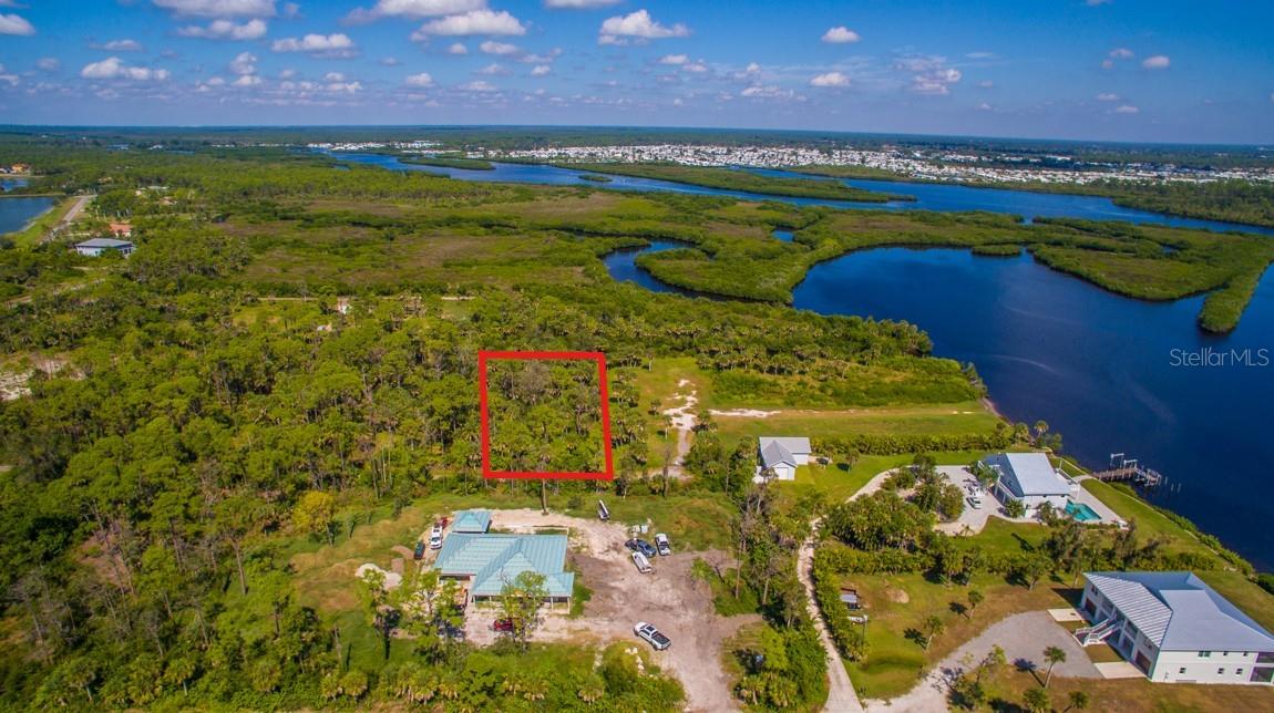Deer Court, FL