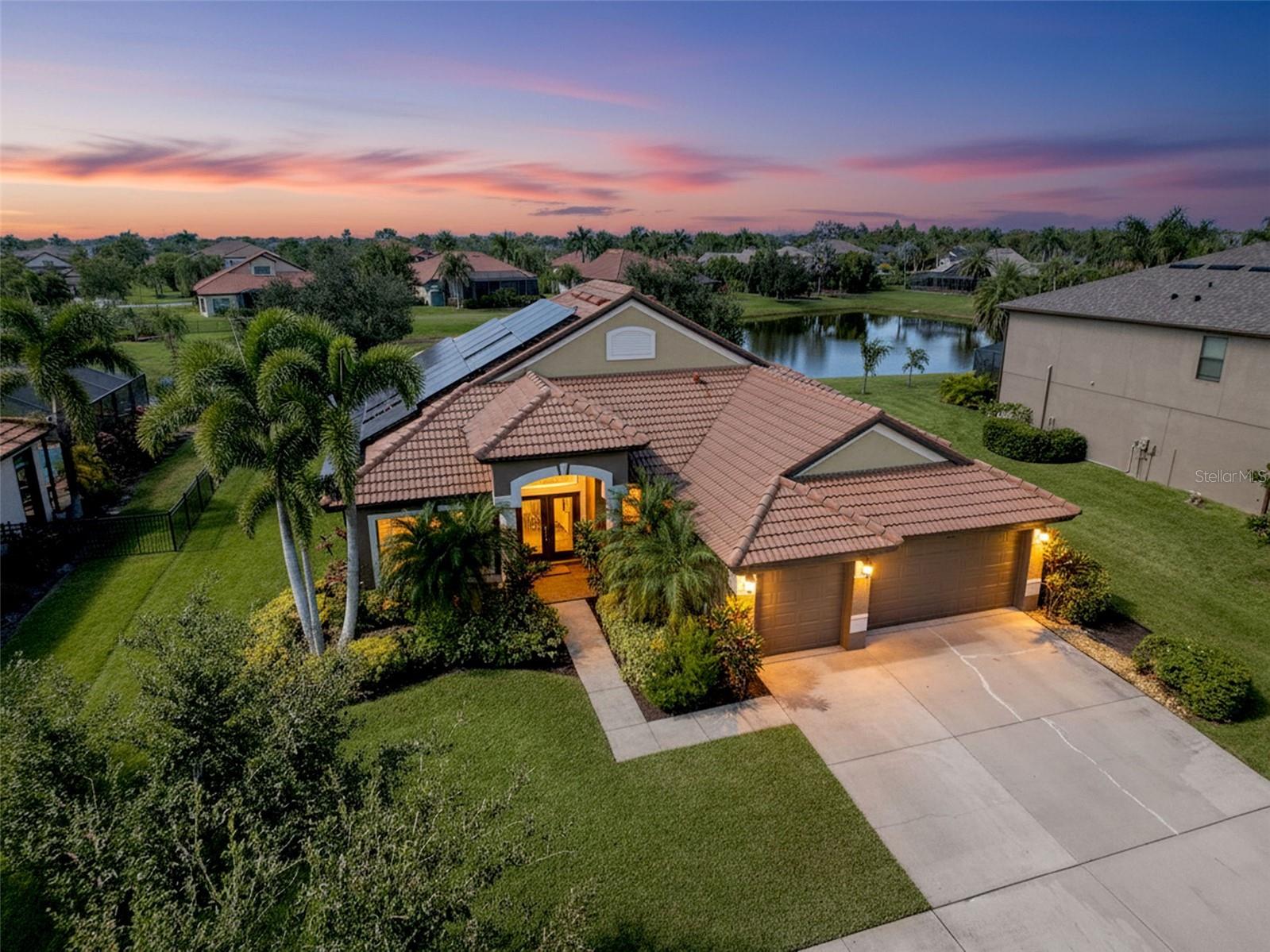 335 Cockle Shell Loop, FL