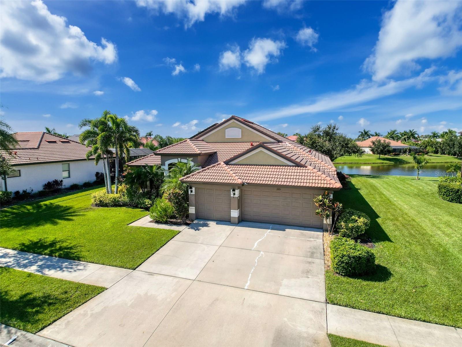 335 Cockle Shell Loop, FL