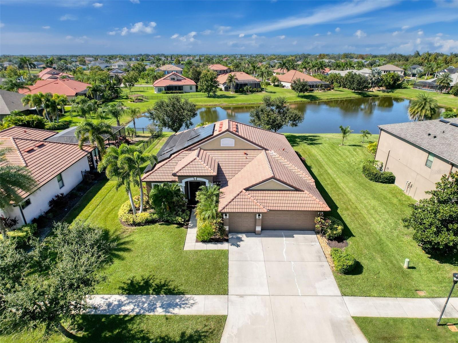 335 Cockle Shell Loop, FL