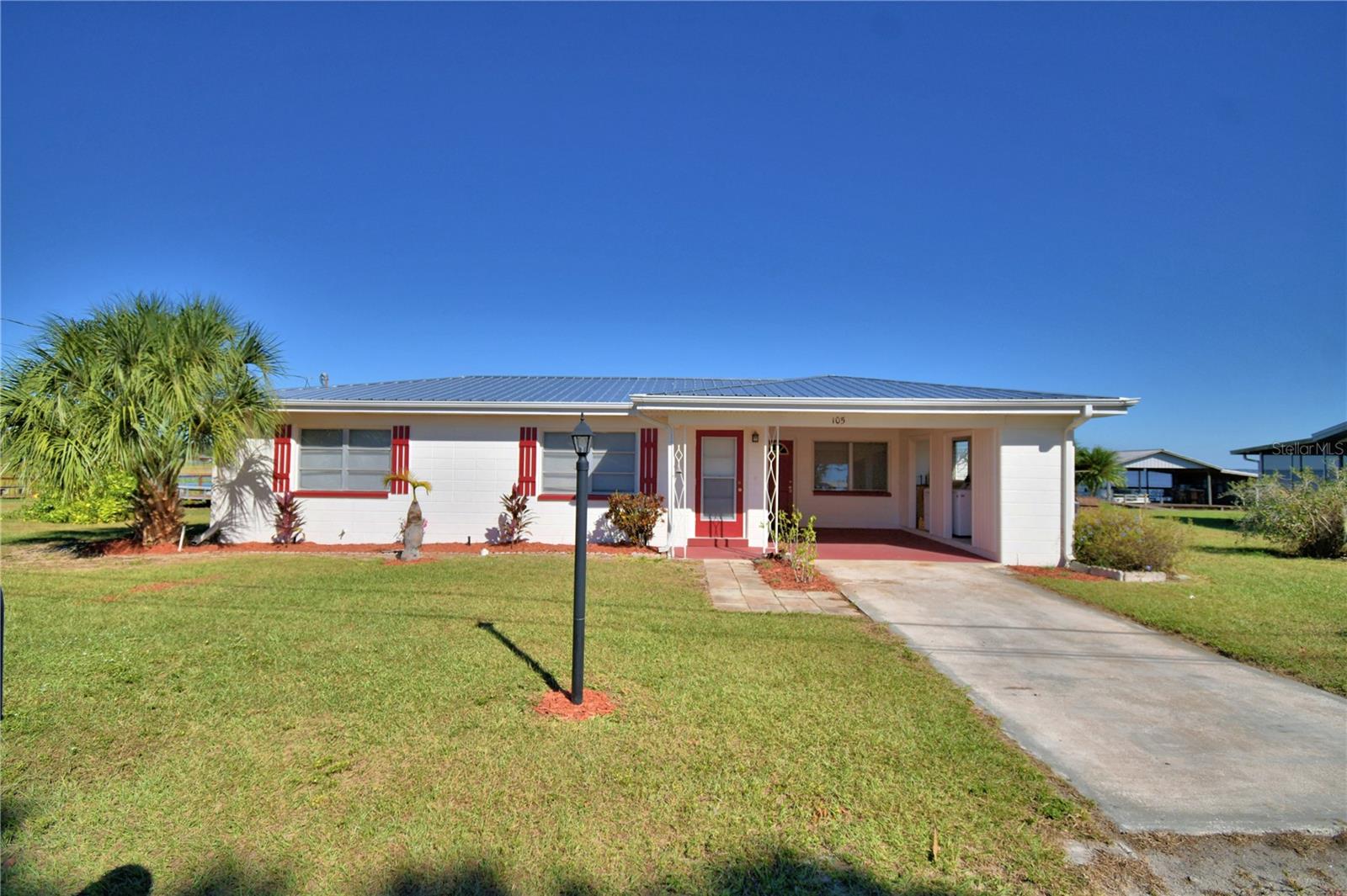 105 Maxcy Ln, FL