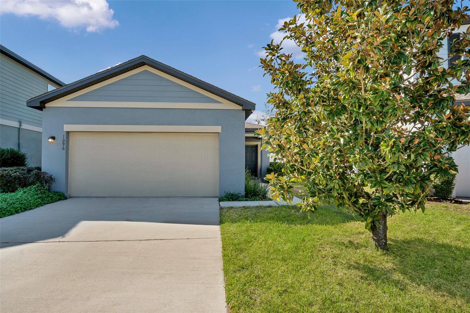 1096 Cades Cove Way, FL