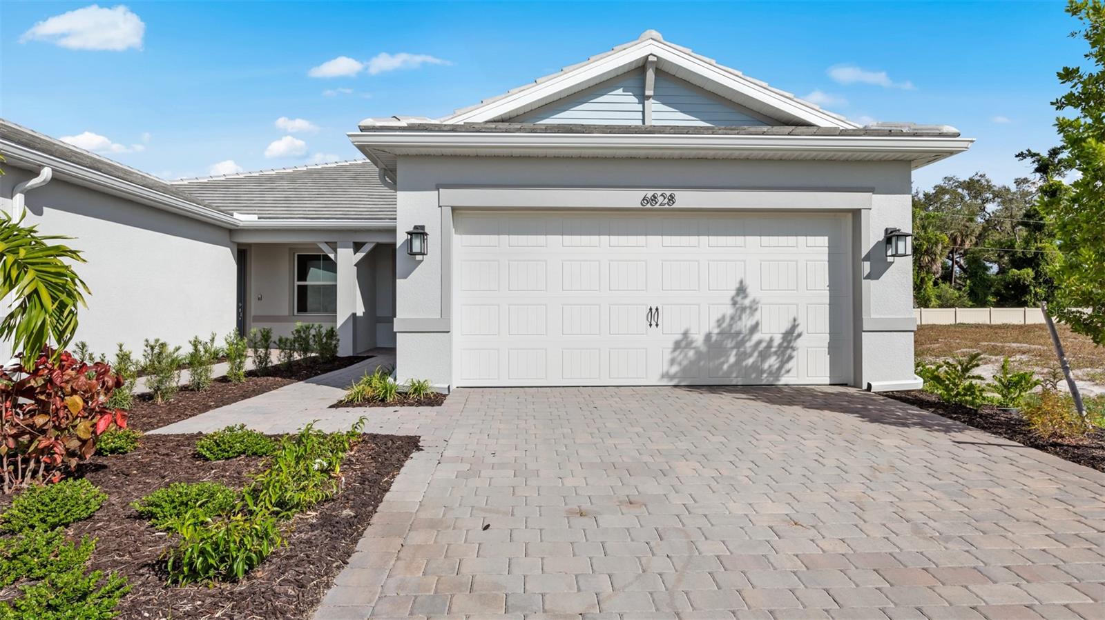 6828 Navelina Lane, FL