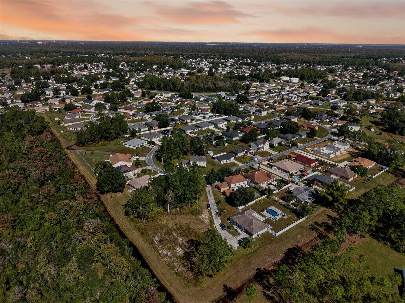 955 Cambridge Court, FL