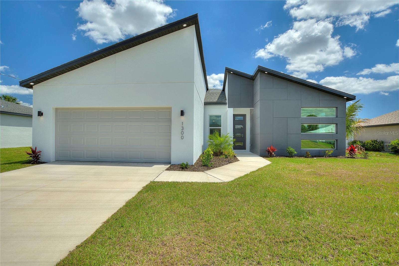 24399 Kingsway Circle, FL