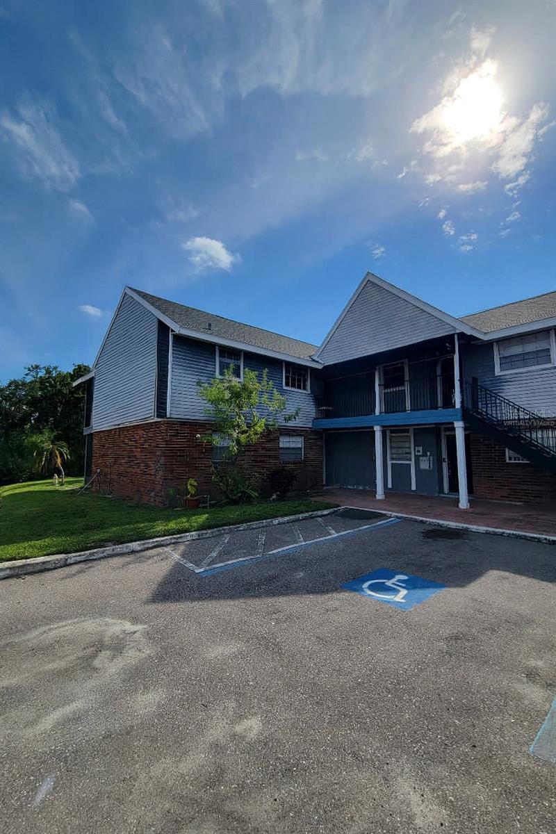 200 Country Club Dr #1302, FL