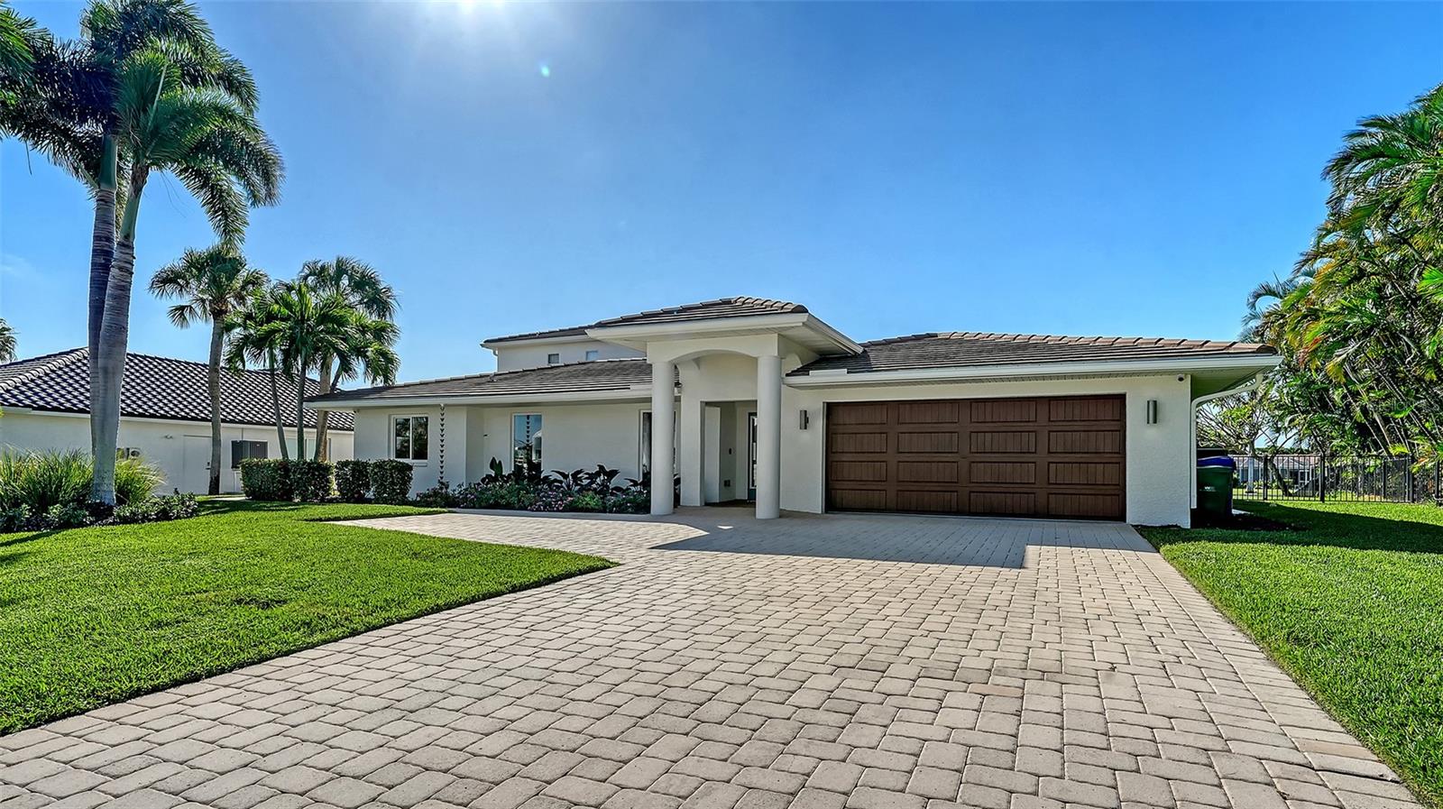 690 Old Compass Road, FL