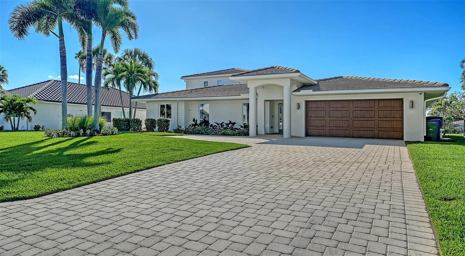 690 Old Compass Road, FL