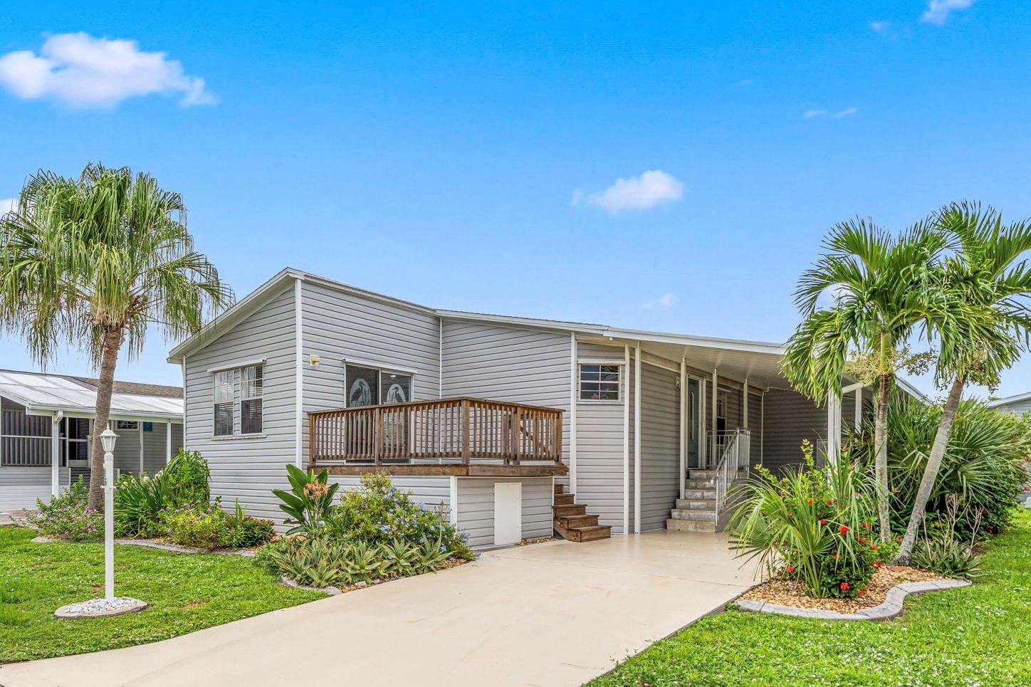 15 Freeman Ave, FL