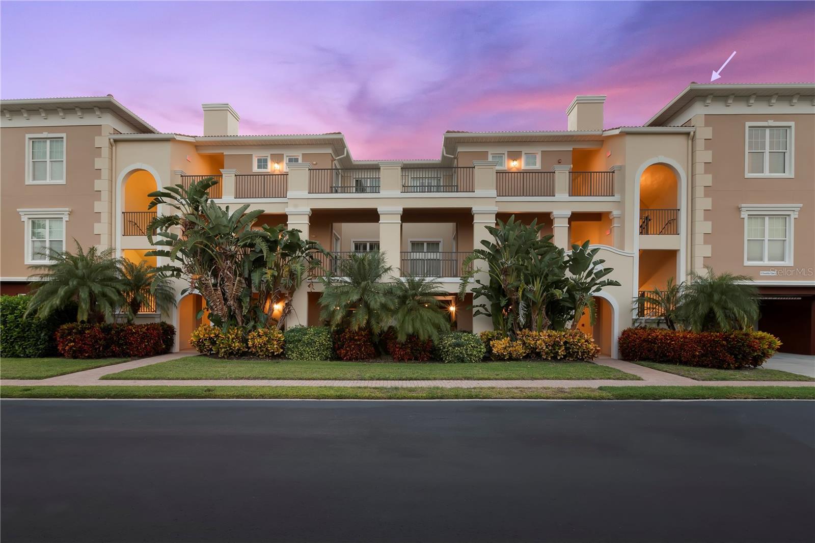 8 Franklin Court, FL