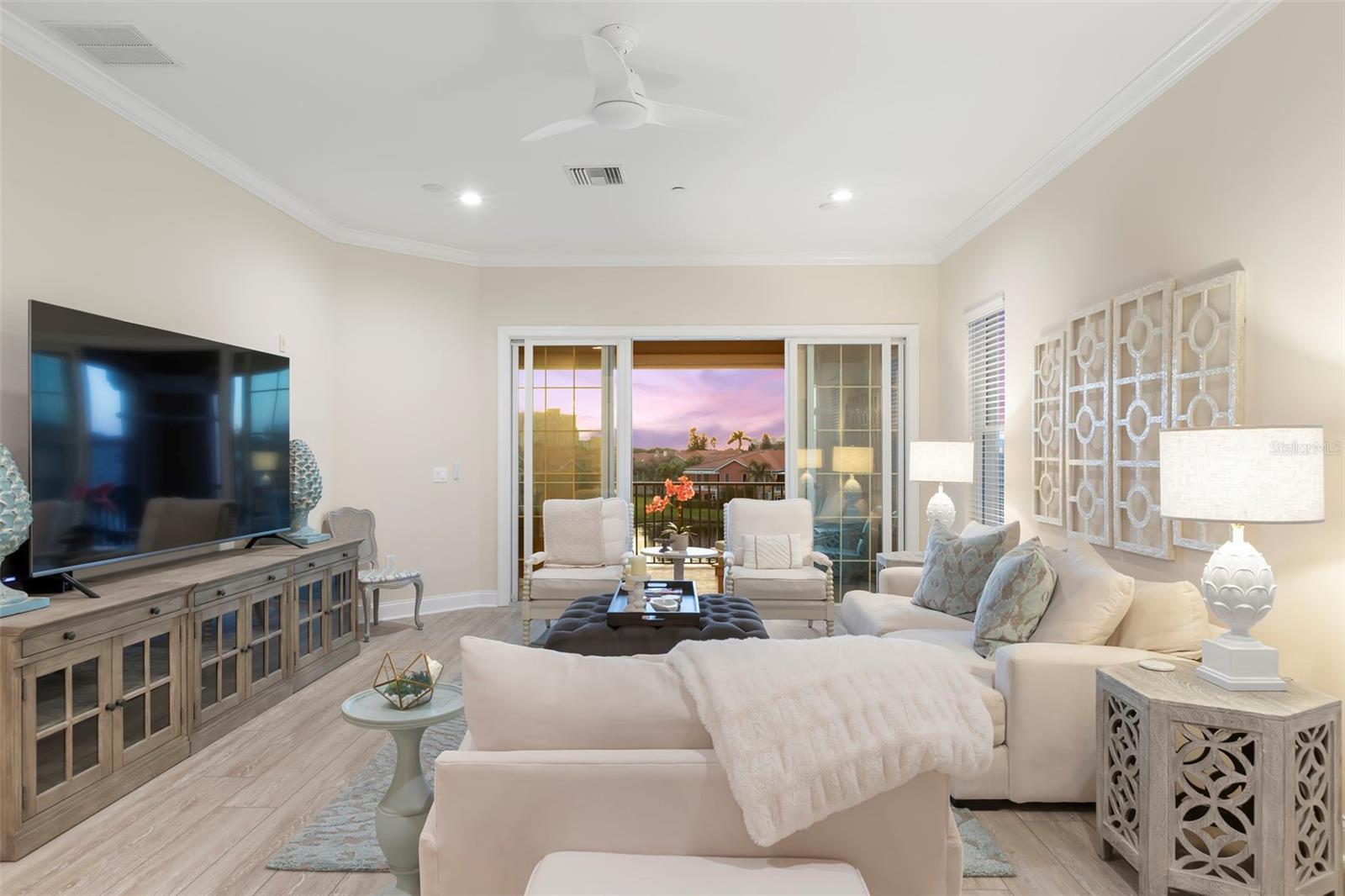 8 Franklin Court, FL