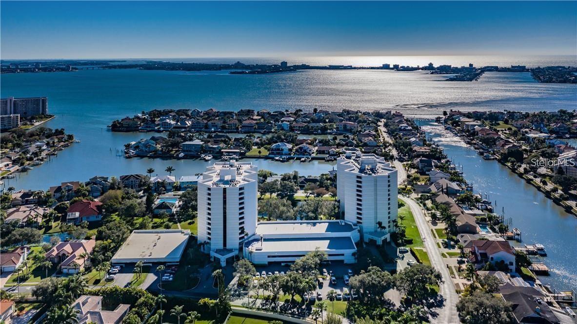 5950 Pelican Bay Plaza, FL