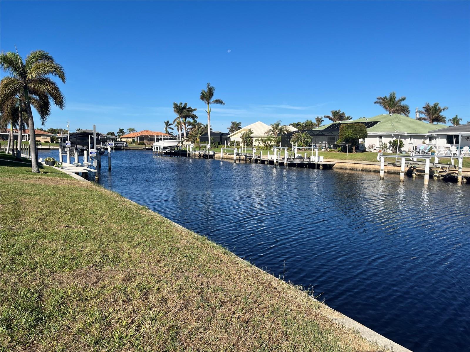 1114 Lucia Dr, FL