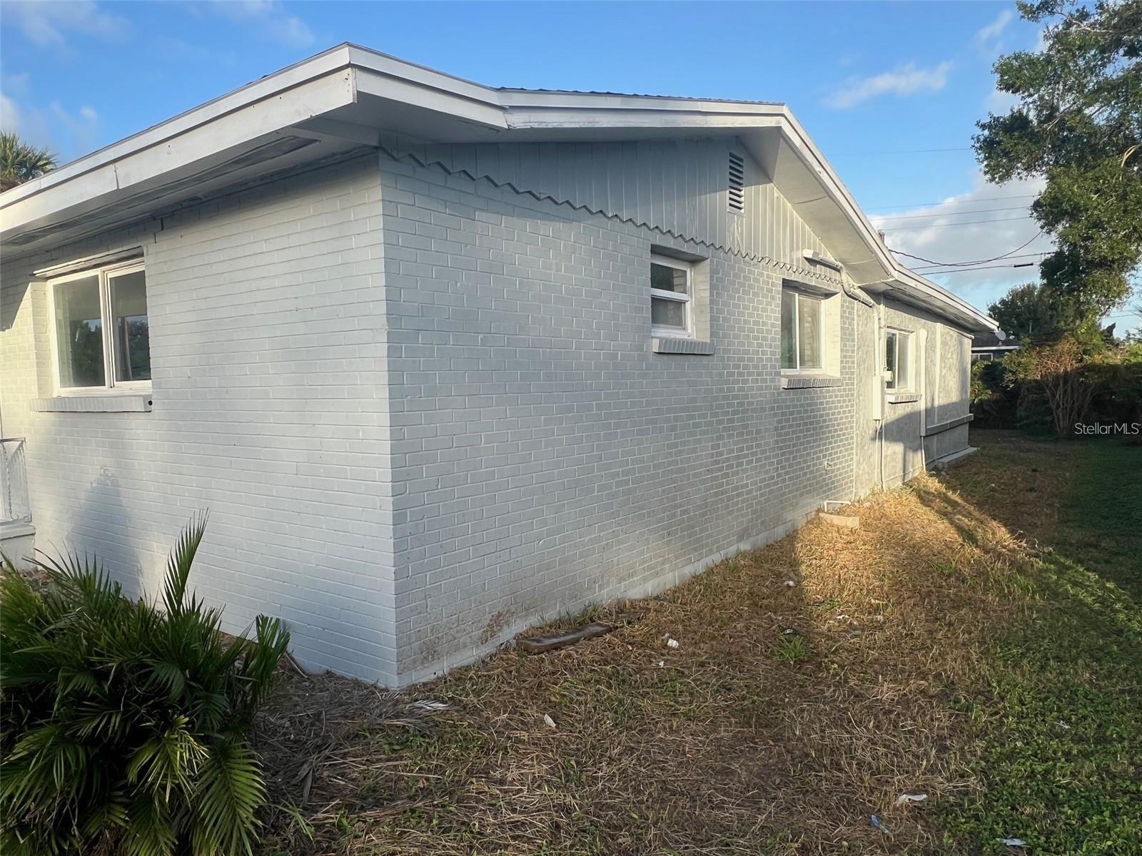 614 Paw Paw Street, FL