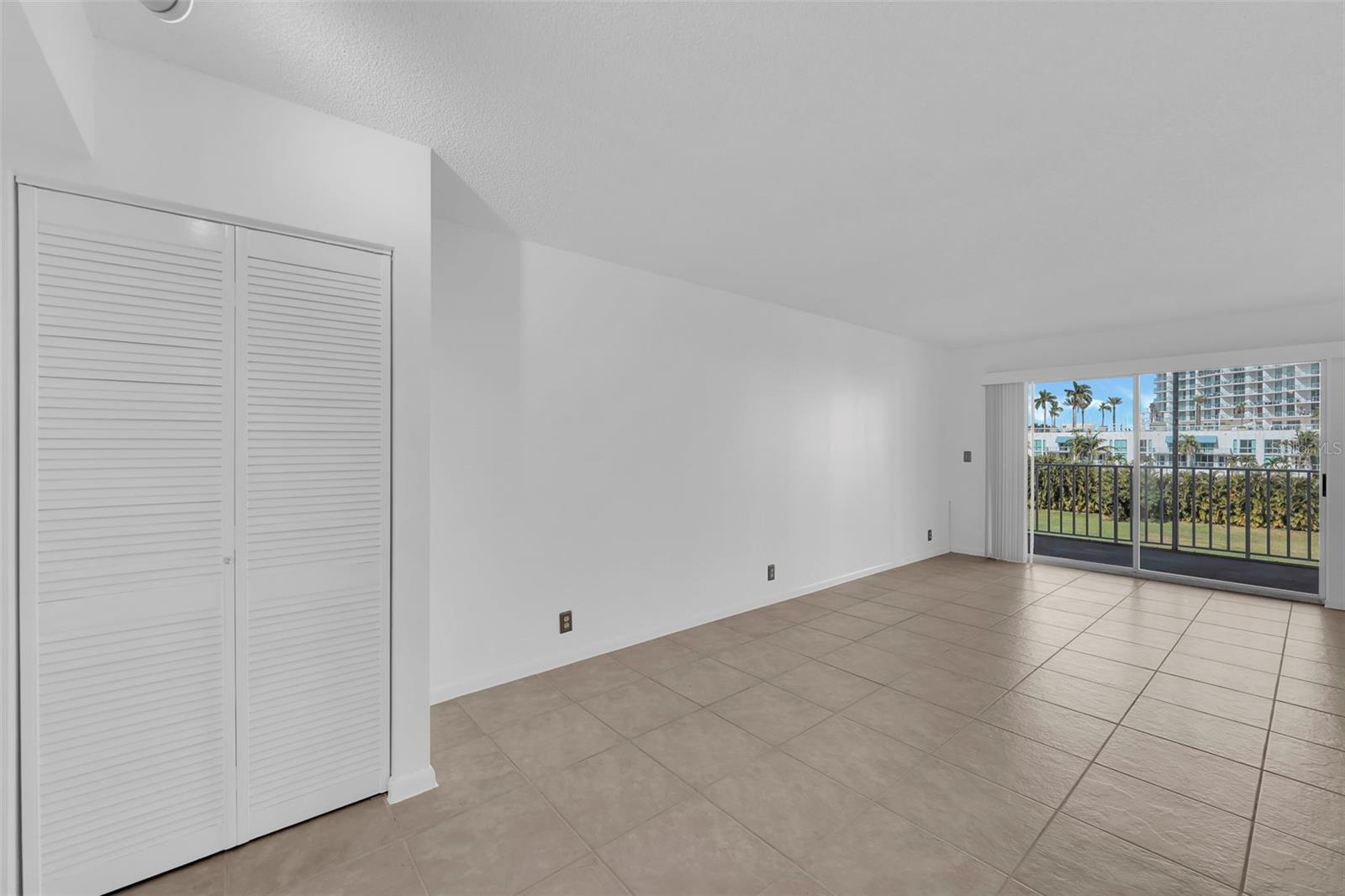 2875 Palm Beach Boulevard, FL