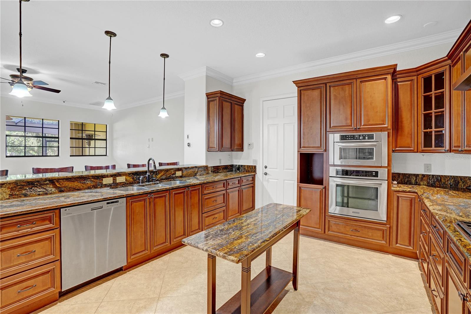 5811 Blue Bonnet Court, FL