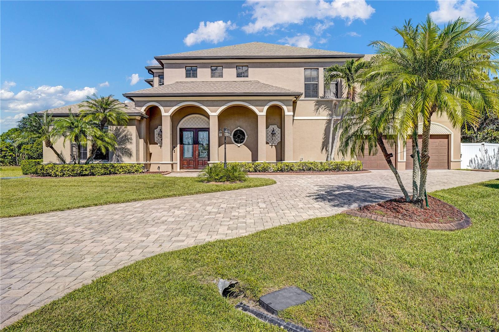 5811 Blue Bonnet Court, FL
