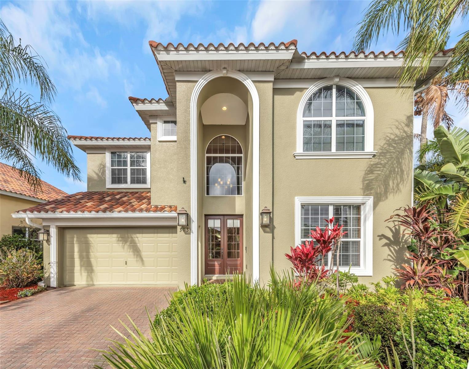 313 10th Ave E, FL
