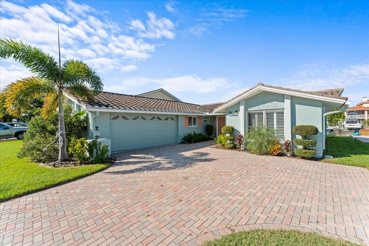 5028 Ensign Loop, FL