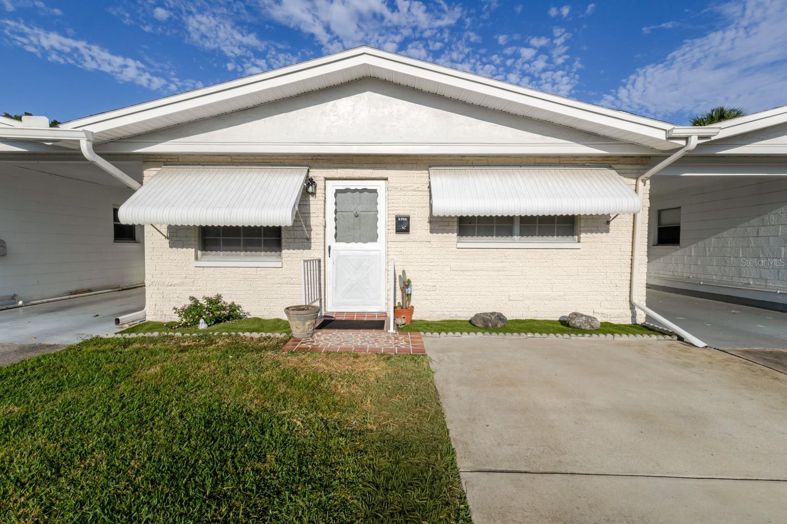 9905 Dahlia Street, FL