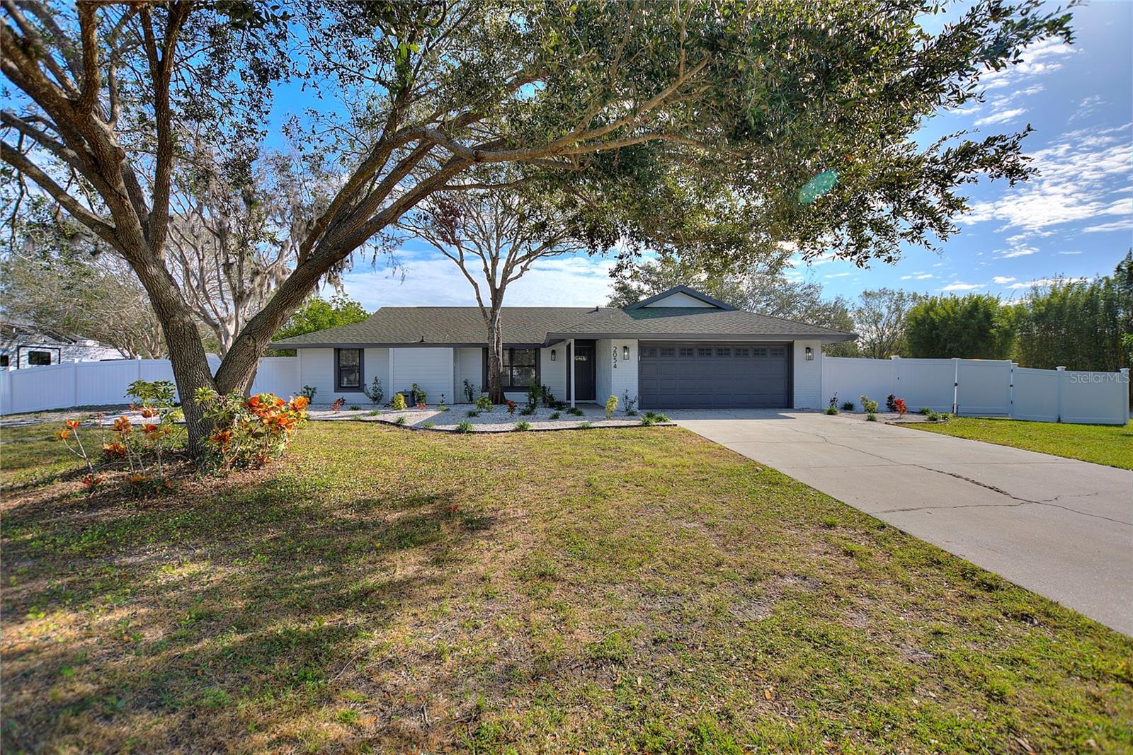 2054 Racimo Drive, FL