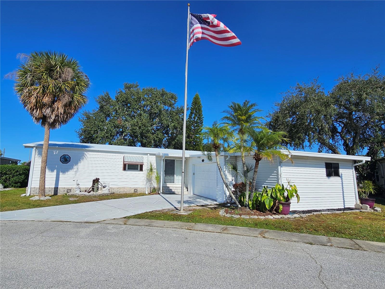 101 Dolphin Drive, FL