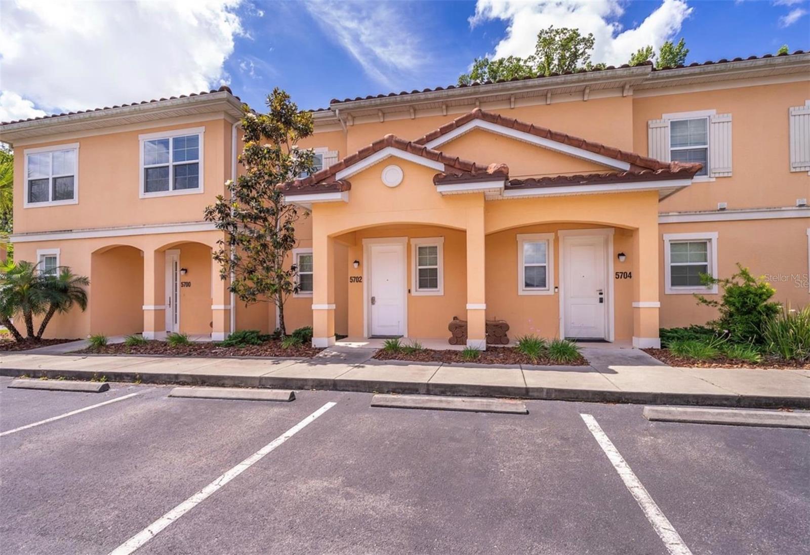 5702 Olga St, FL