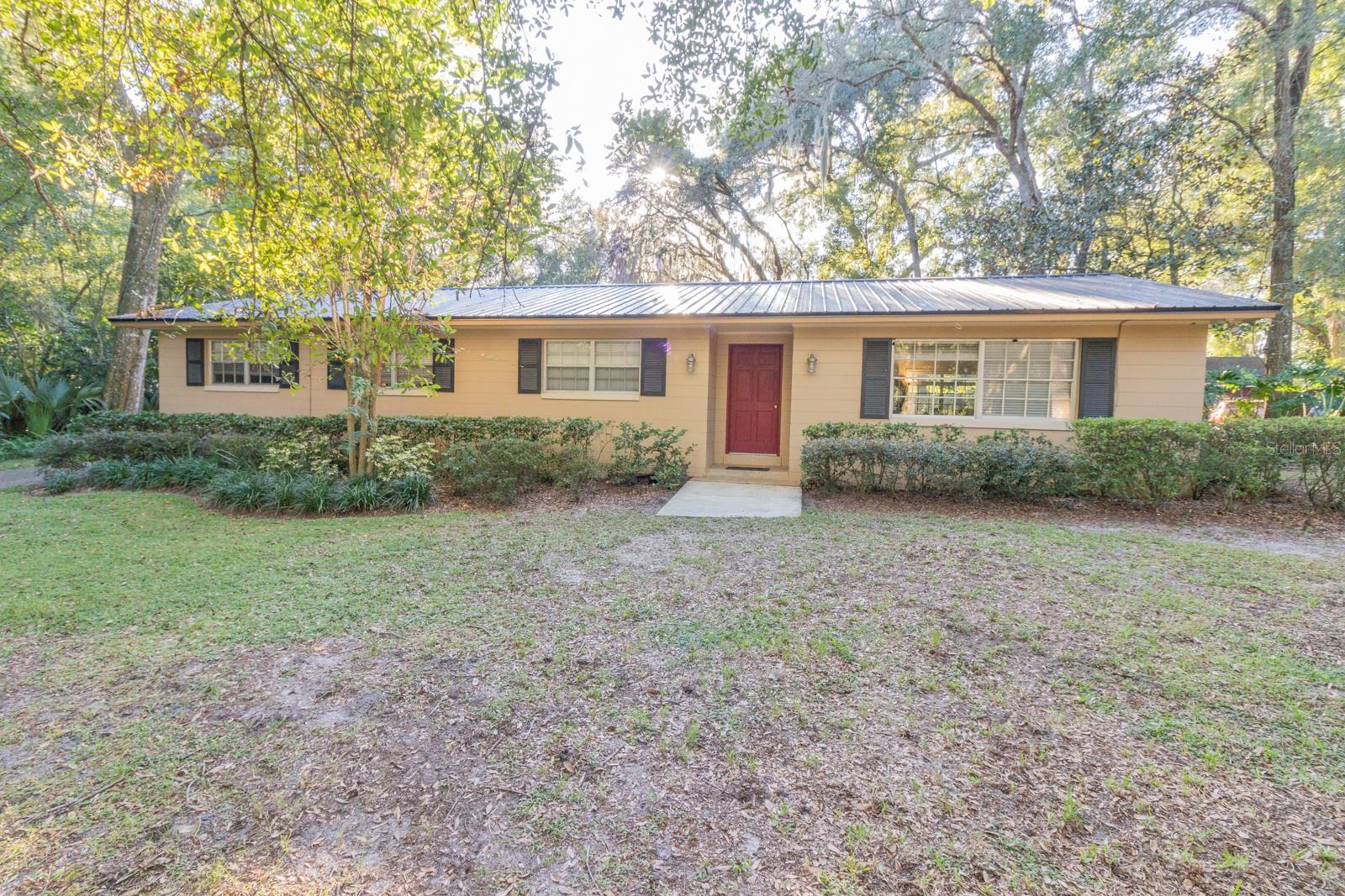560 N Lake Pleasant Rd, FL