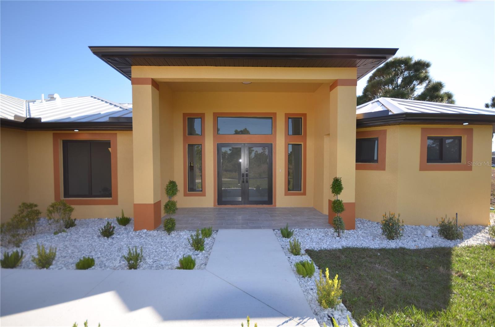 1242 Hathor St E, FL