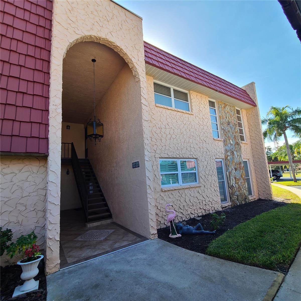 220 Buttonwood Circle, FL