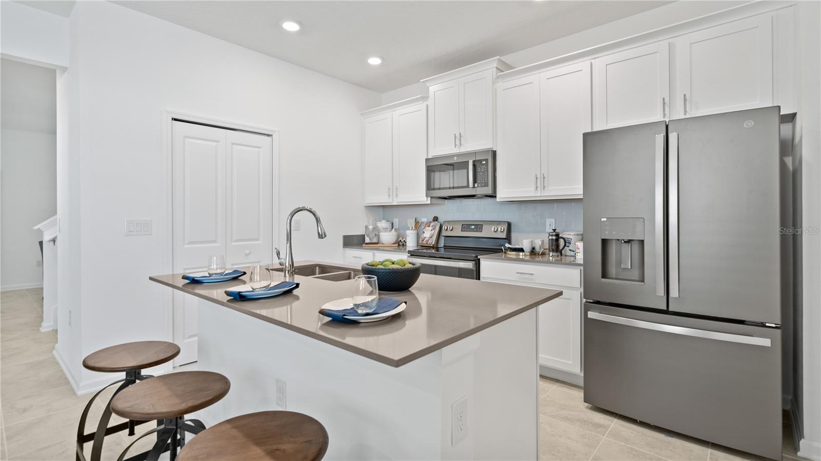 5581 Ronin Drive, FL