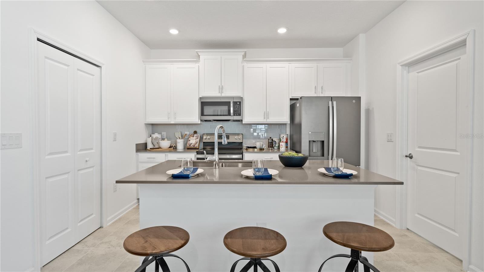 5581 Ronin Drive, FL