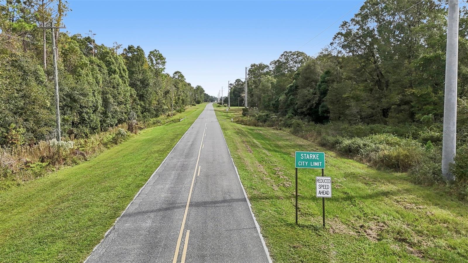 W Edwards Road, FL