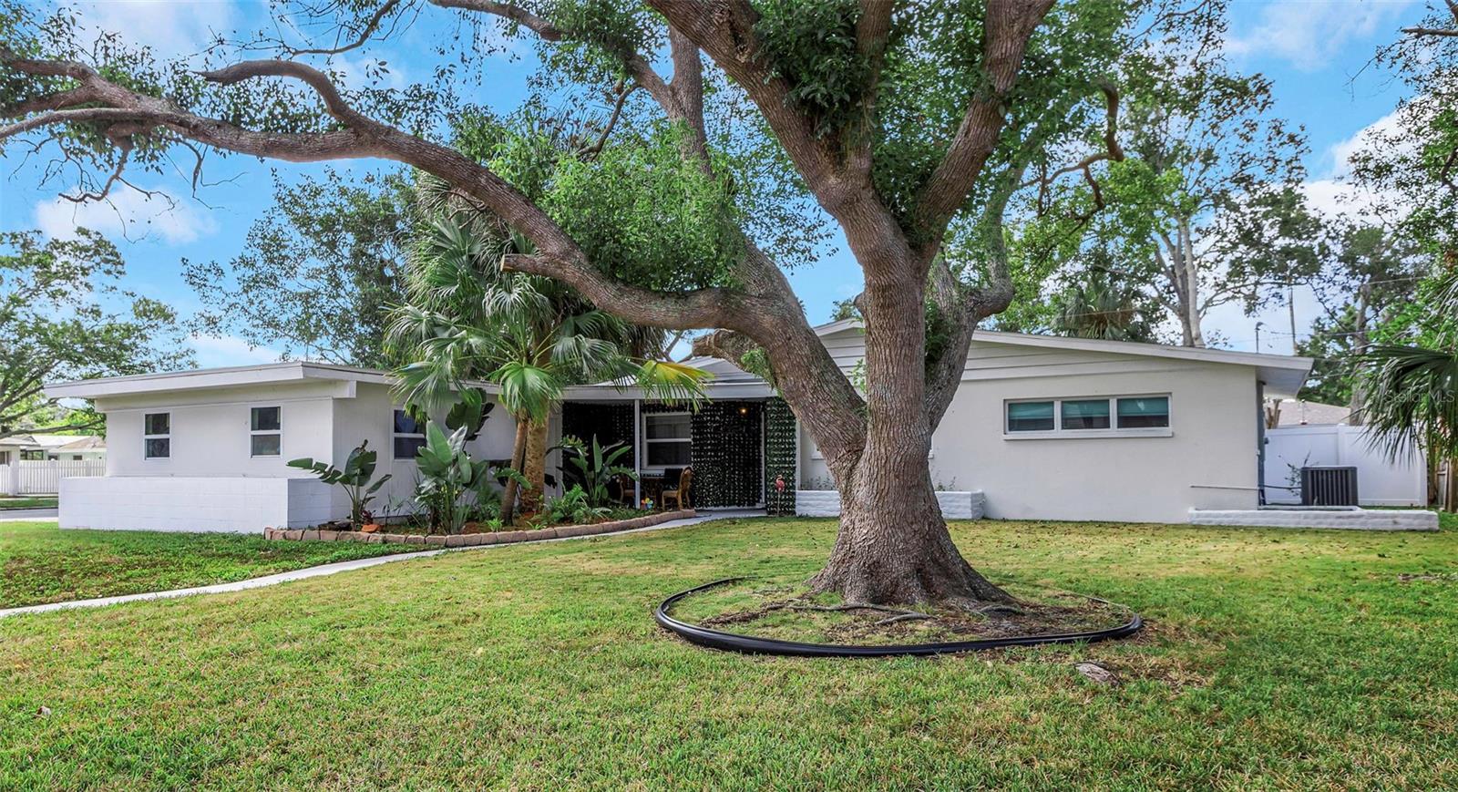 1057 Calumet Street, FL