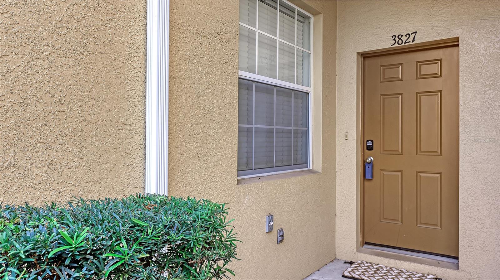 3827 Parkridge Circle, FL