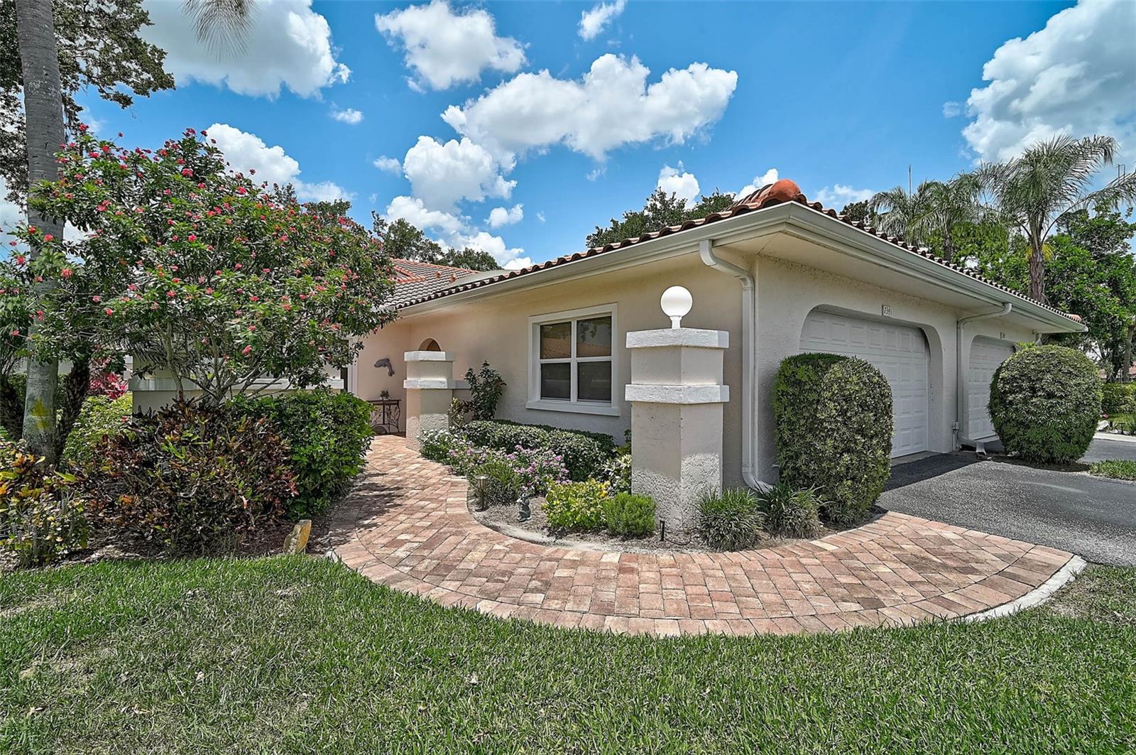 7341 Golf Pointe Circle, FL