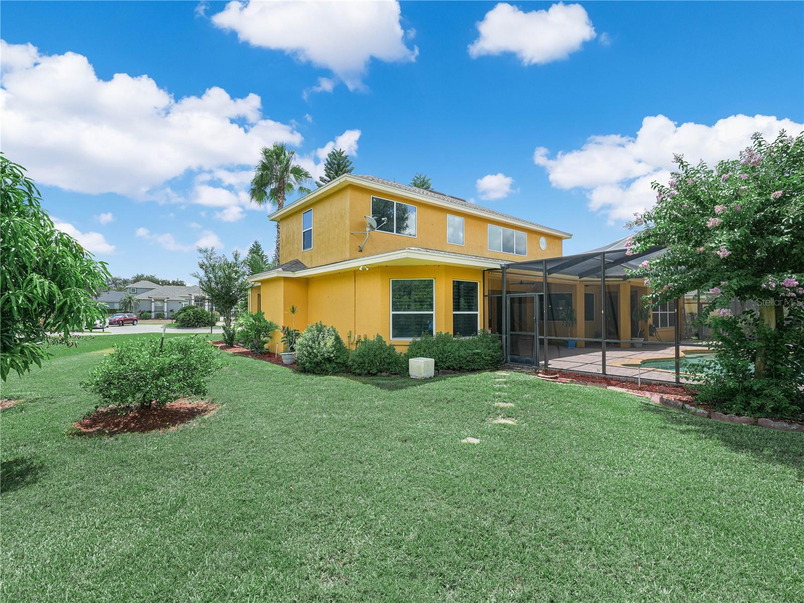 565 Whisper Woods Drive, FL