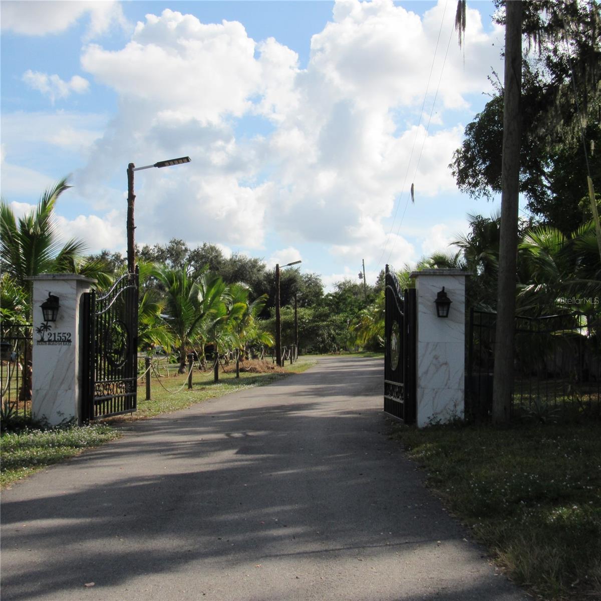 21552 E State Road 64, FL