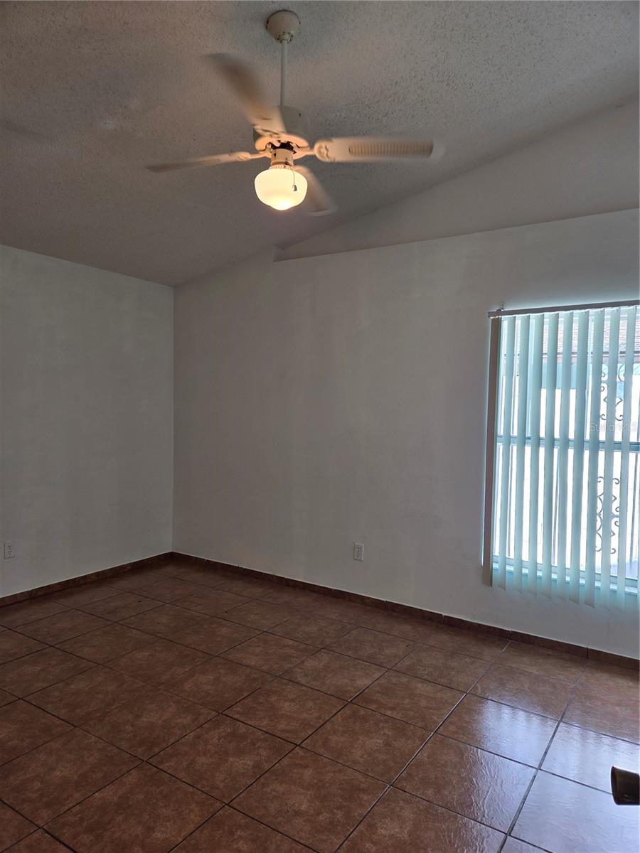 1033 Hamlet Drive, FL