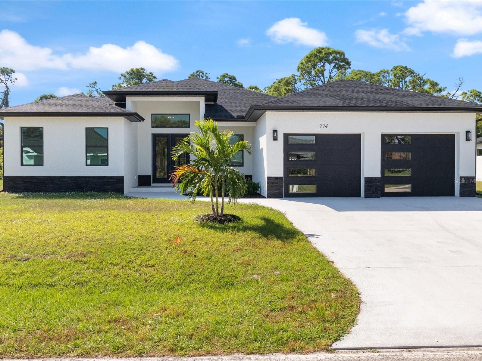 774 Rotonda Cir, FL