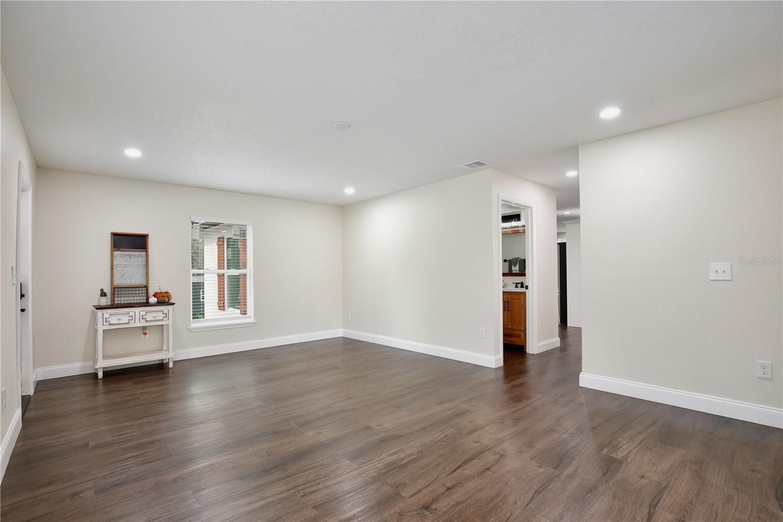 1255 Flint Trail, FL