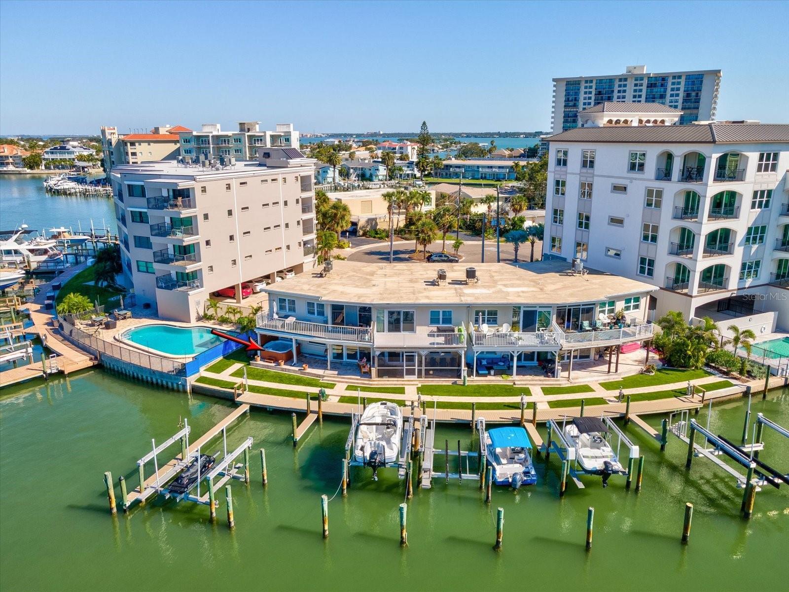 205 Dolphin Point, FL