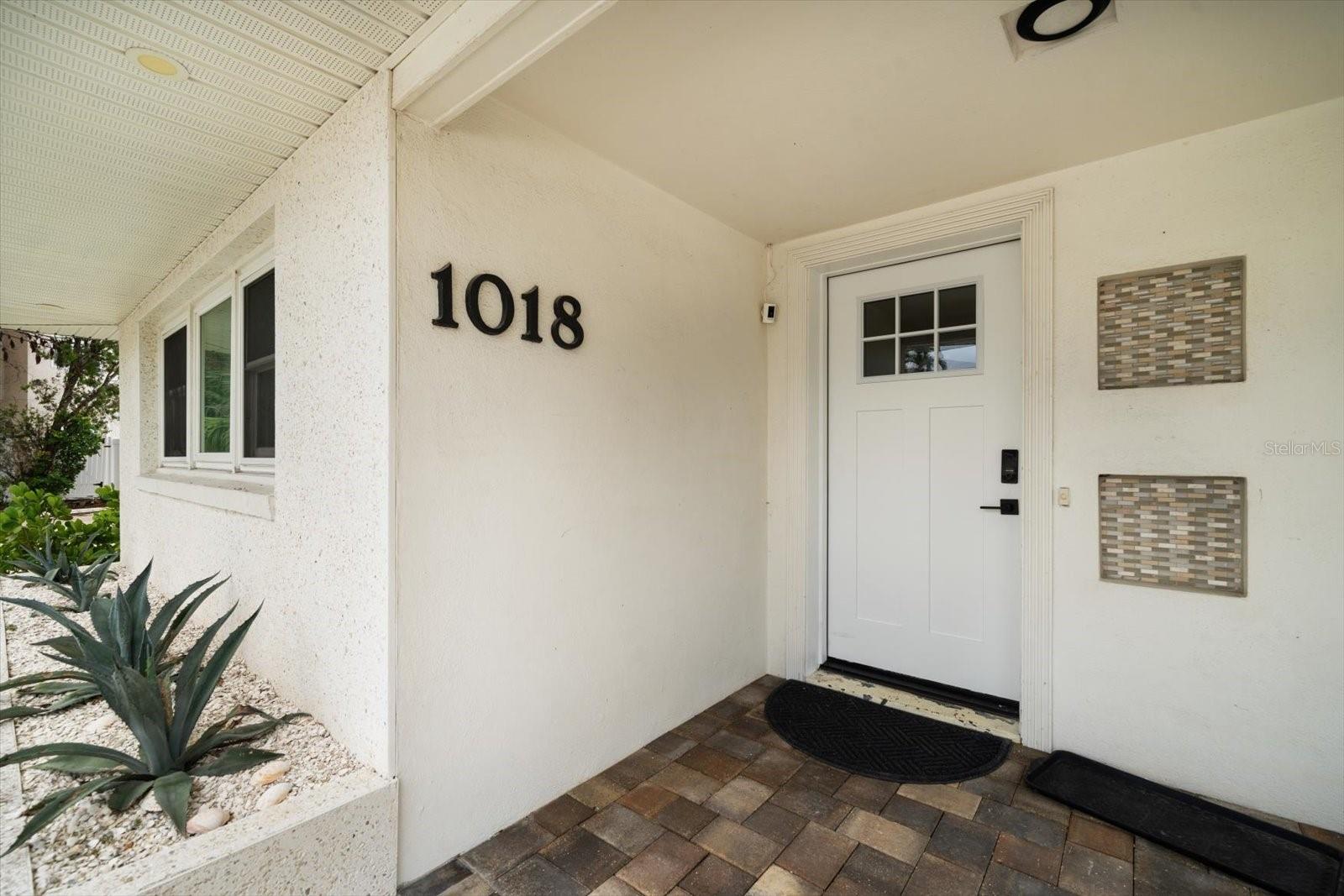 1018 Bay Esplanade, FL