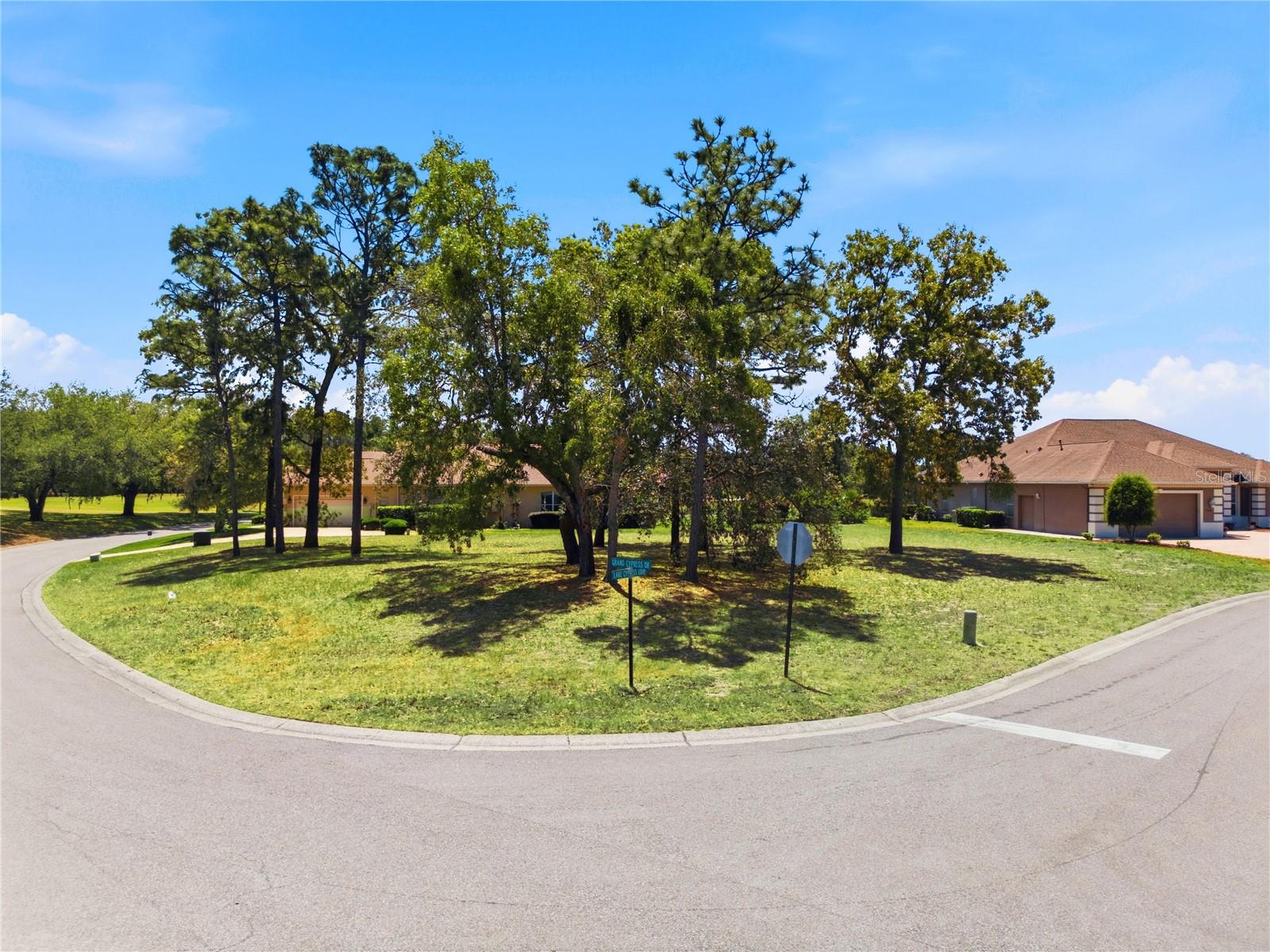 9298 Grand Cypress Drive, FL