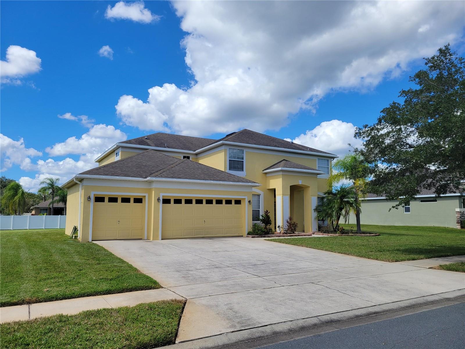 3145 Twisted Oak Loop, FL