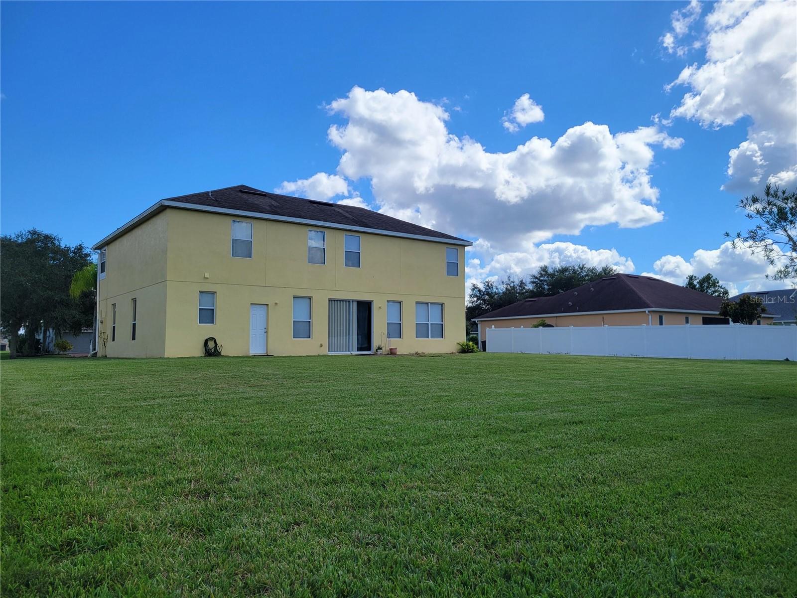 3145 Twisted Oak Loop, FL