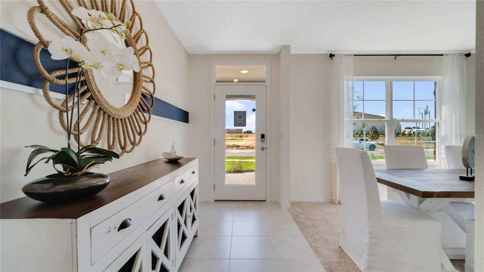 572 Lake Wildmere Cove, FL